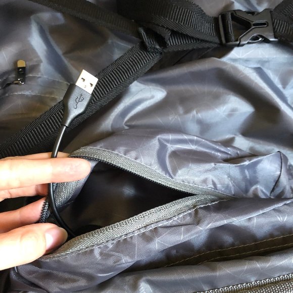 The Art of Travel 20" Carry-On Expandable Spinner - Picture 5 of 8